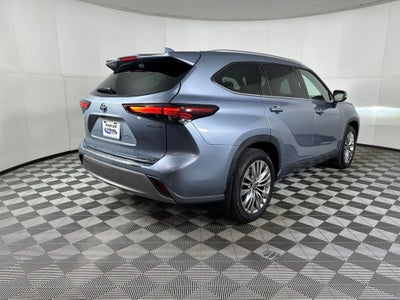 2024 Toyota Highlander Hybrid Platinum