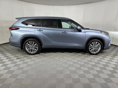 2024 Toyota Highlander Hybrid Platinum
