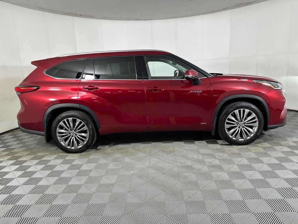 2021 Toyota Highlander Hybrid Platinum