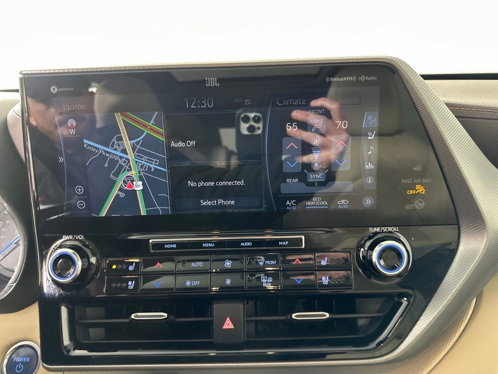2021 Toyota Highlander Hybrid Platinum