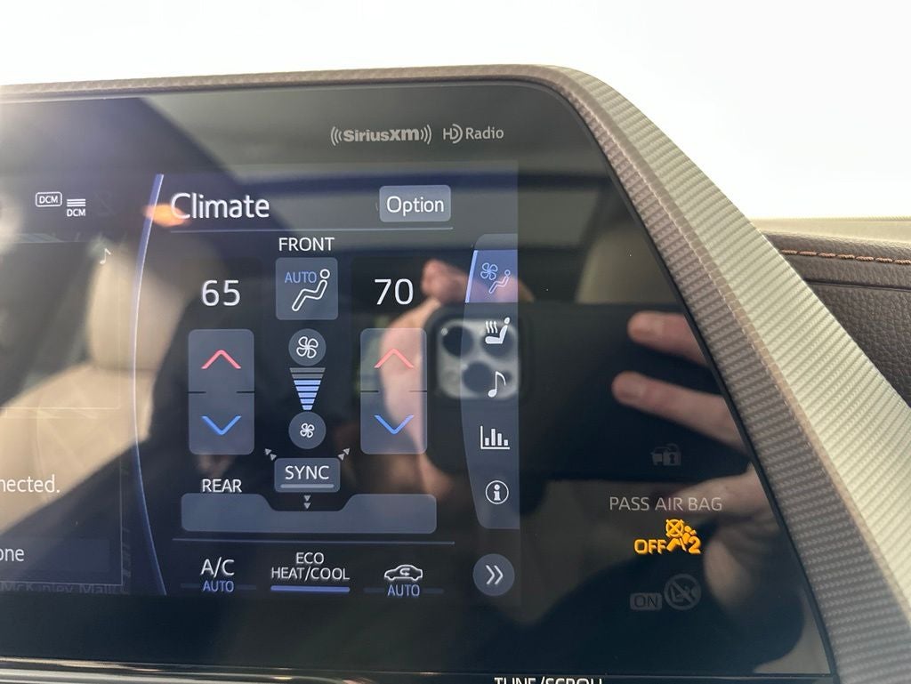 2021 Toyota Highlander Hybrid Platinum