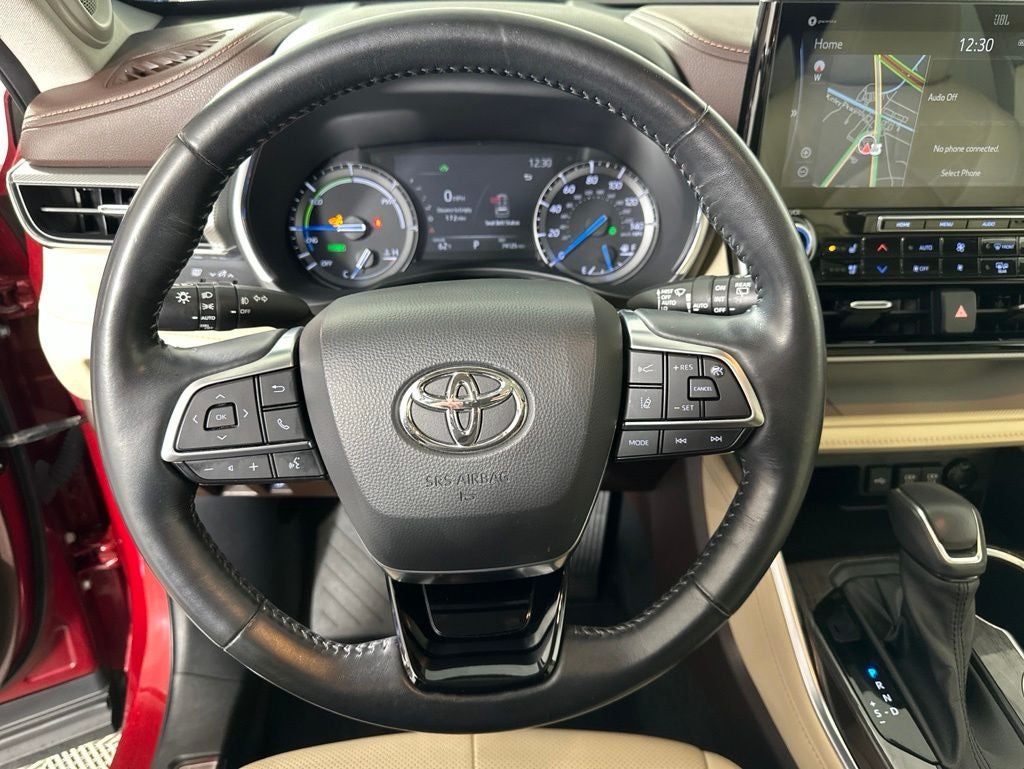 2021 Toyota Highlander Hybrid Platinum