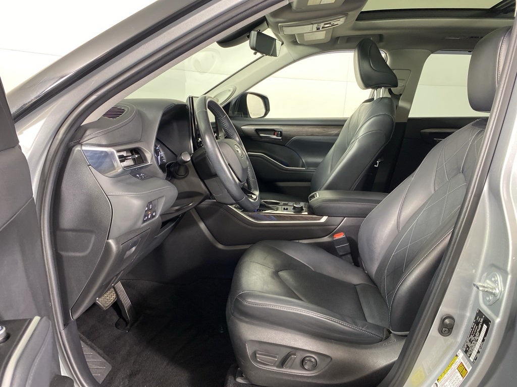 2021 Toyota Highlander Platinum