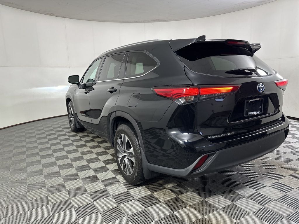 2021 Toyota Highlander Hybrid XLE