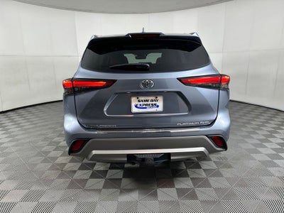 2023 Toyota Highlander Platinum