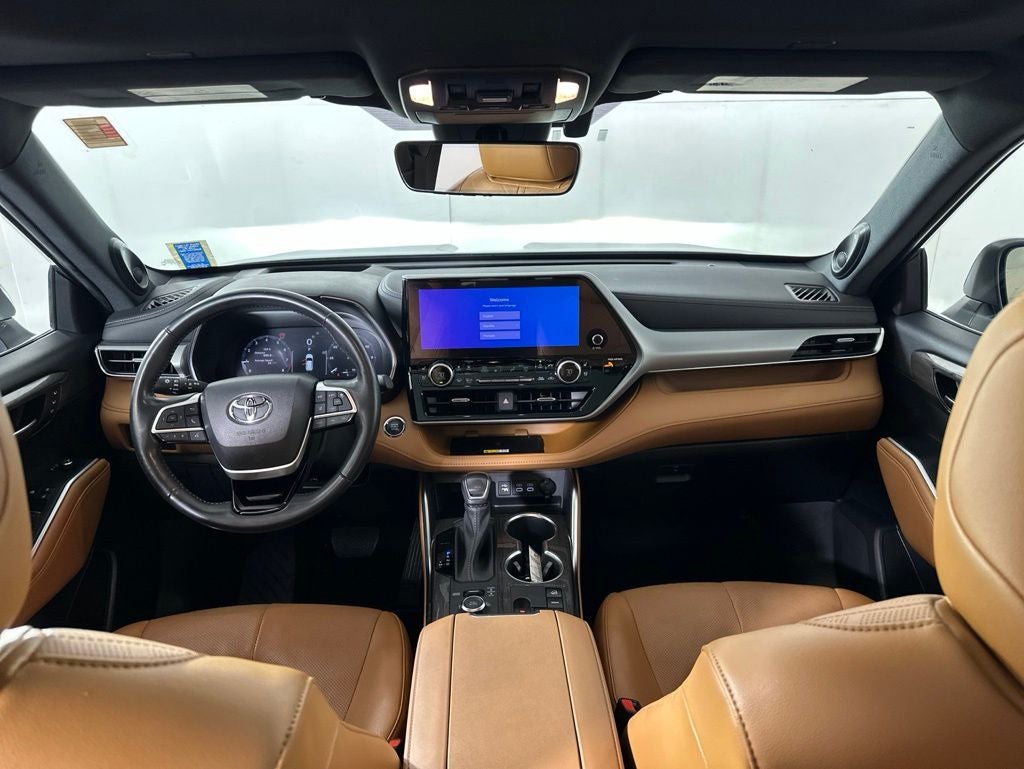 2023 Toyota Highlander Platinum
