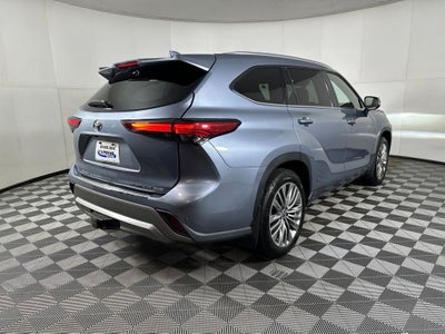 2023 Toyota Highlander Platinum