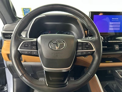 2023 Toyota Highlander Platinum