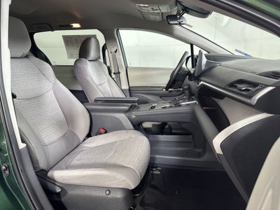2022 Toyota Sienna LE 8 Passenger