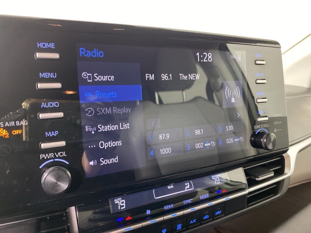 2024 Toyota Sienna LE 8 Passenger