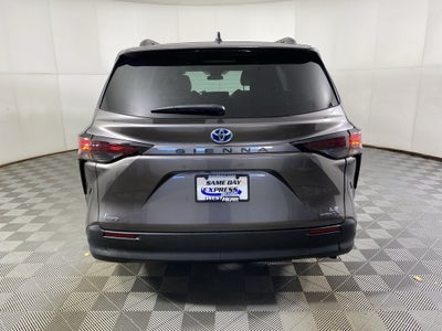 2024 Toyota Sienna LE 8 Passenger