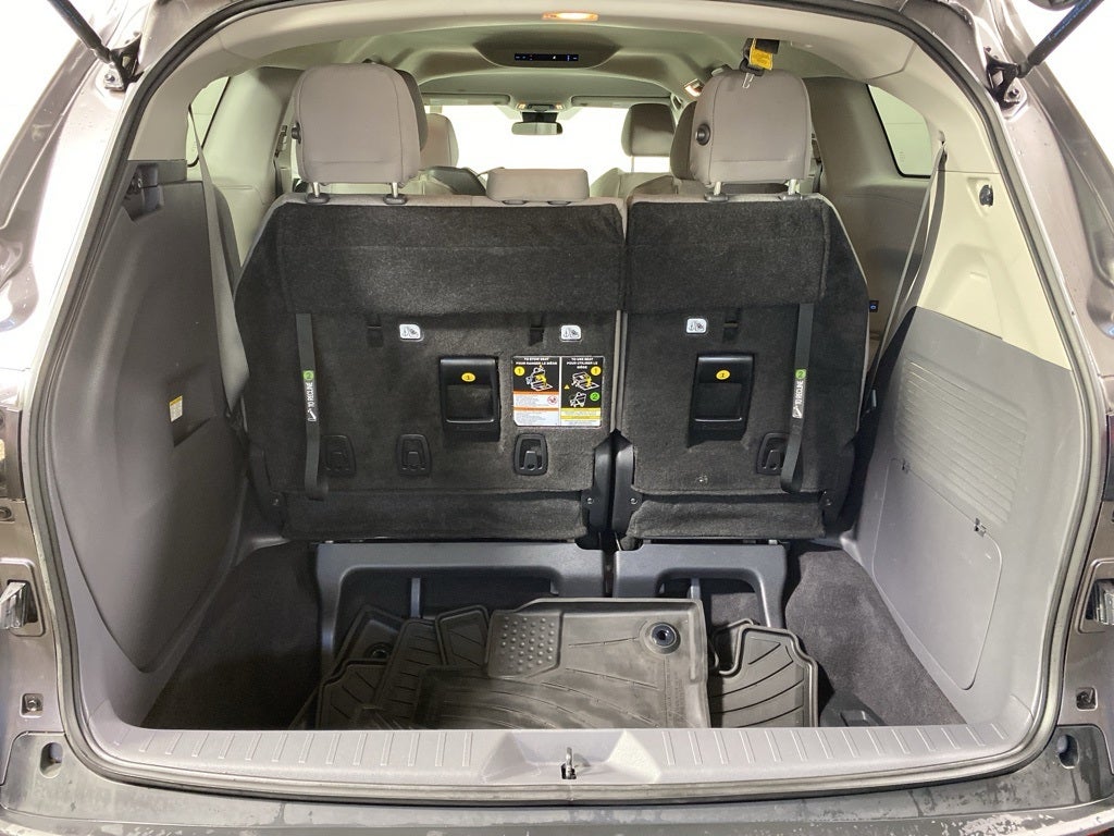 2024 Toyota Sienna LE 8 Passenger