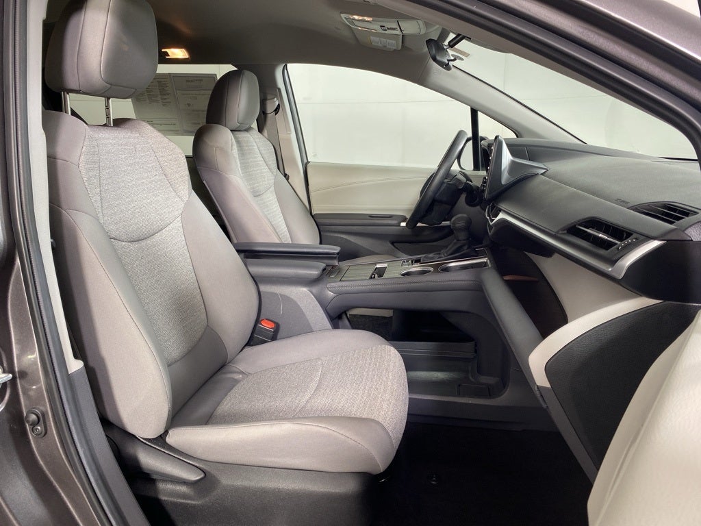 2024 Toyota Sienna LE 8 Passenger