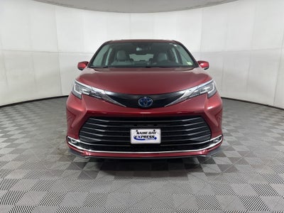 2021 Toyota Sienna XLE