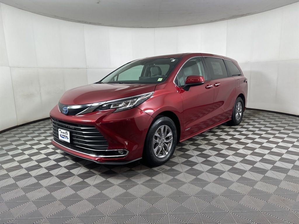 2021 Toyota Sienna XLE
