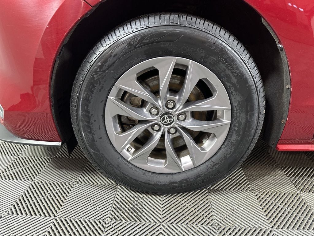 2021 Toyota Sienna XLE