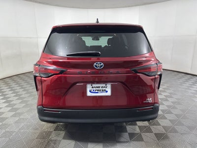 2021 Toyota Sienna XLE