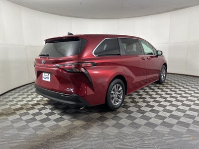 2021 Toyota Sienna XLE