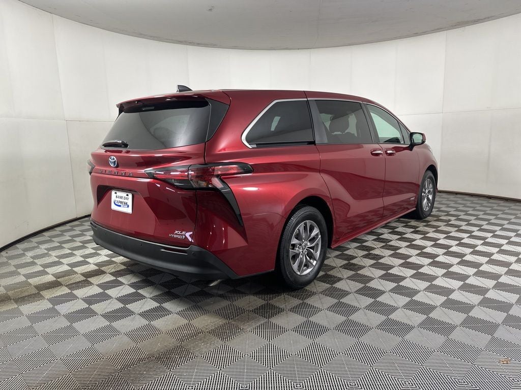 2021 Toyota Sienna XLE