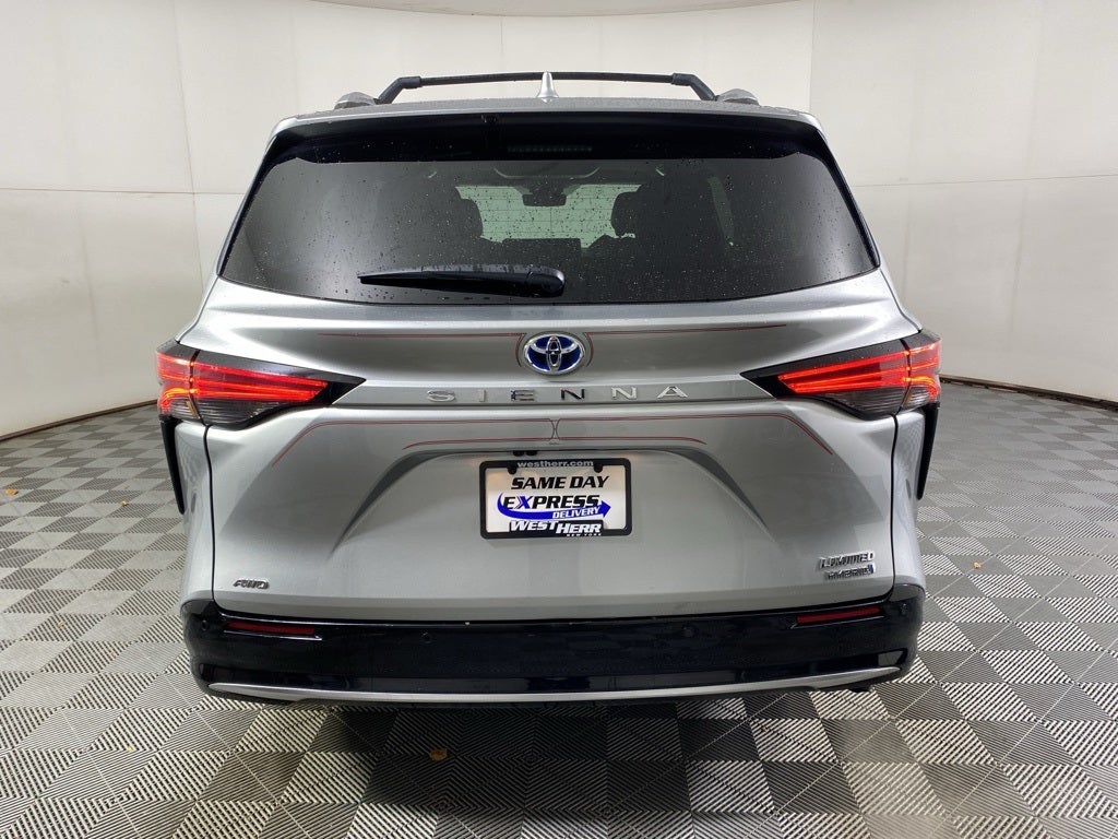 2023 Toyota Sienna Limited 7 Passenger