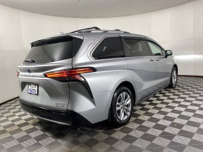 2023 Toyota Sienna Limited 7 Passenger