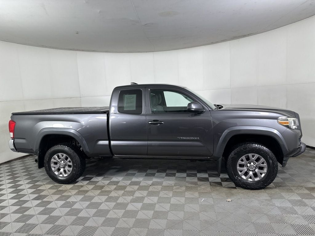 2017 Toyota Tacoma SR5