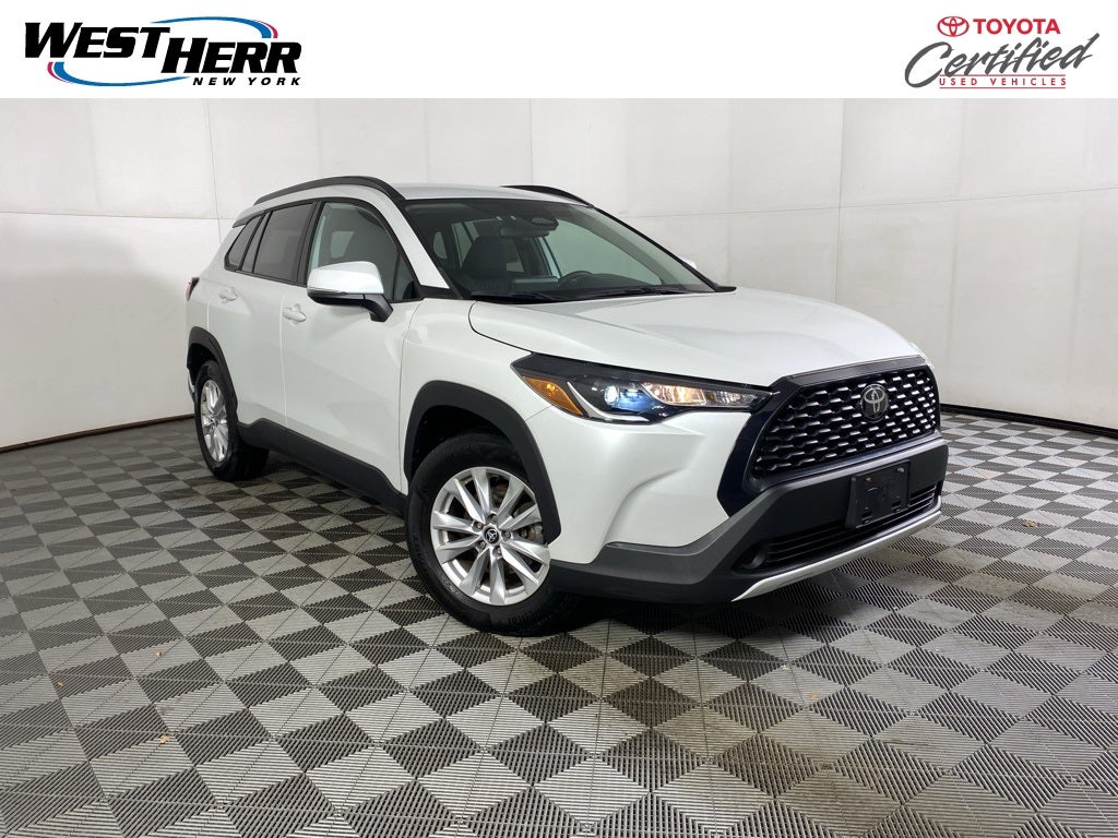 2023 Toyota Corolla Cross LE