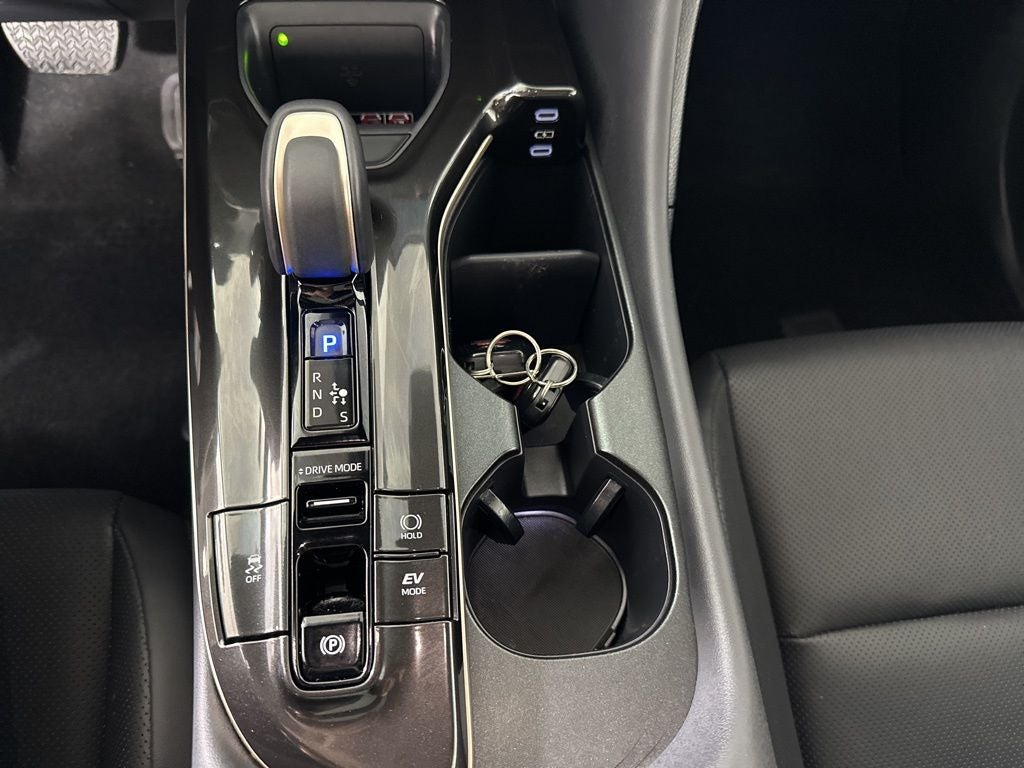 2025 Toyota Crown Signia Limited