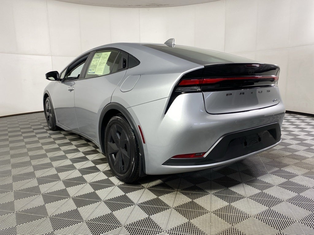 2023 Toyota Prius LE