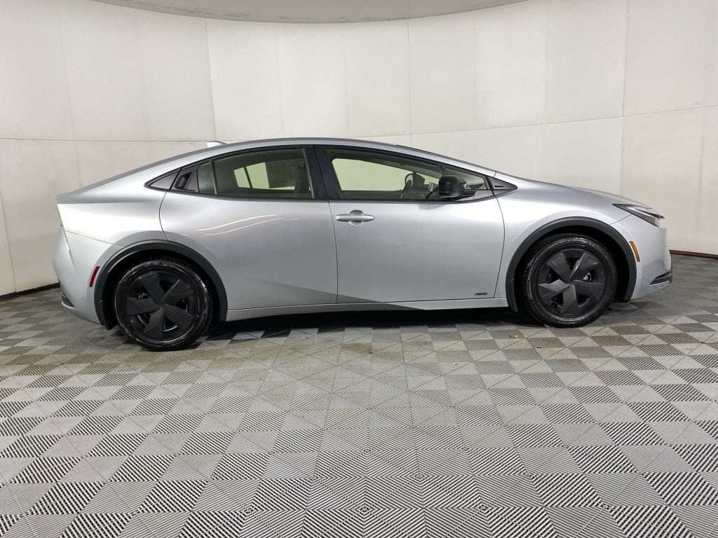 2023 Toyota Prius LE