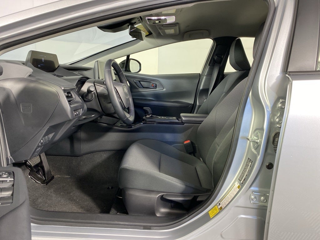 2023 Toyota Prius LE