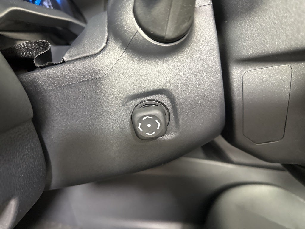 2023 Toyota Venza LE