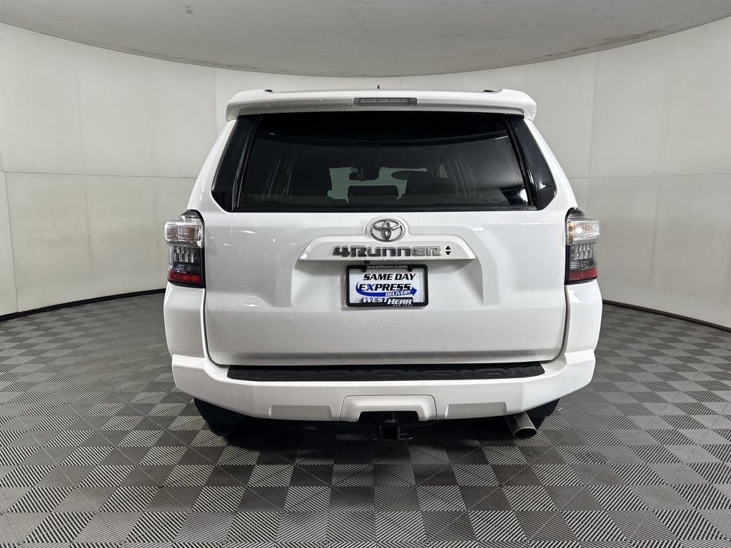 2022 Toyota 4Runner SR5