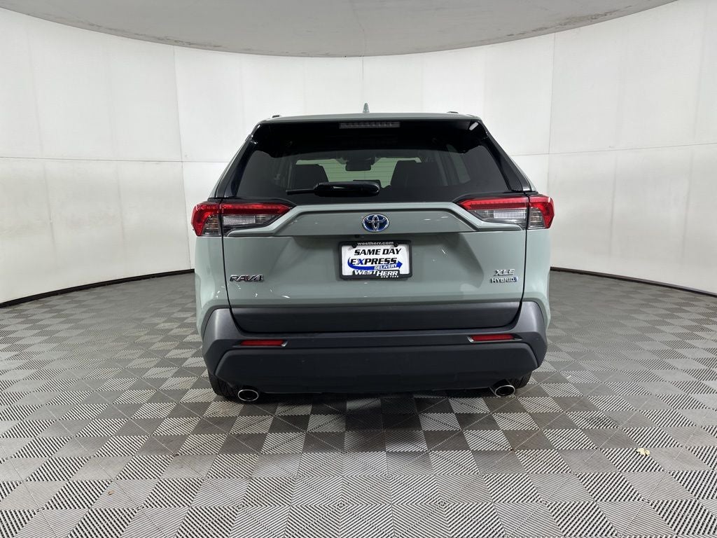 2022 Toyota RAV4 Hybrid XLE Premium
