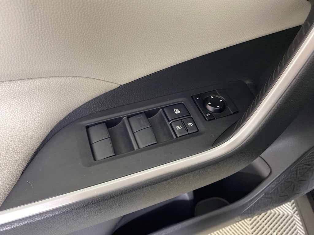 2019 Toyota RAV4 Hybrid XLE