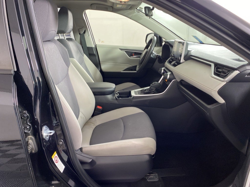 2019 Toyota RAV4 Hybrid XLE