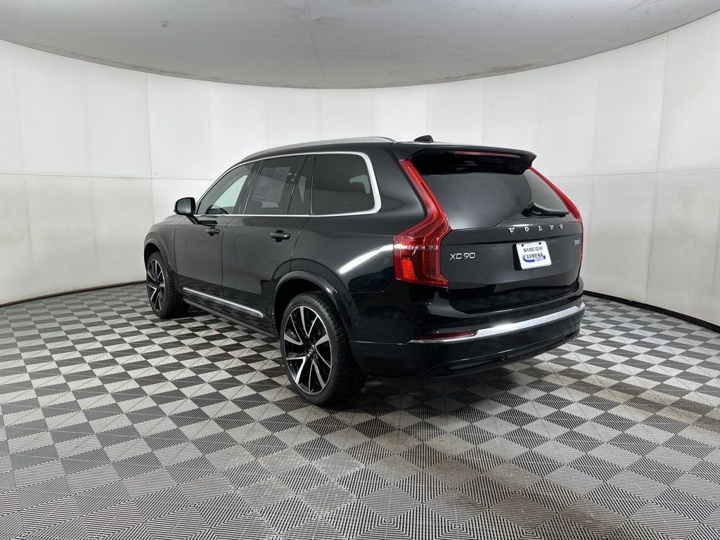 2024 Volvo XC90 B5 Plus