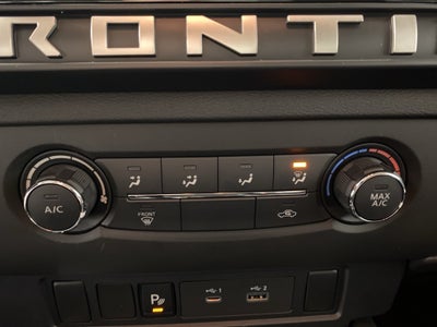 2025 Nissan Frontier SV