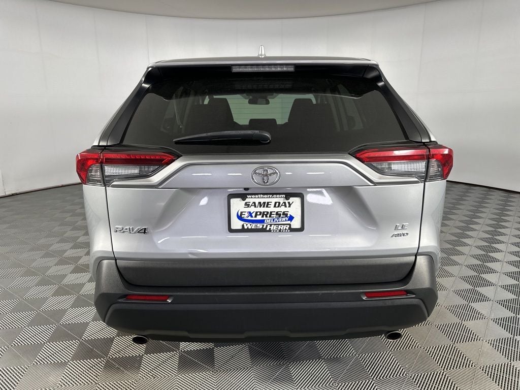 2022 Toyota RAV4 LE