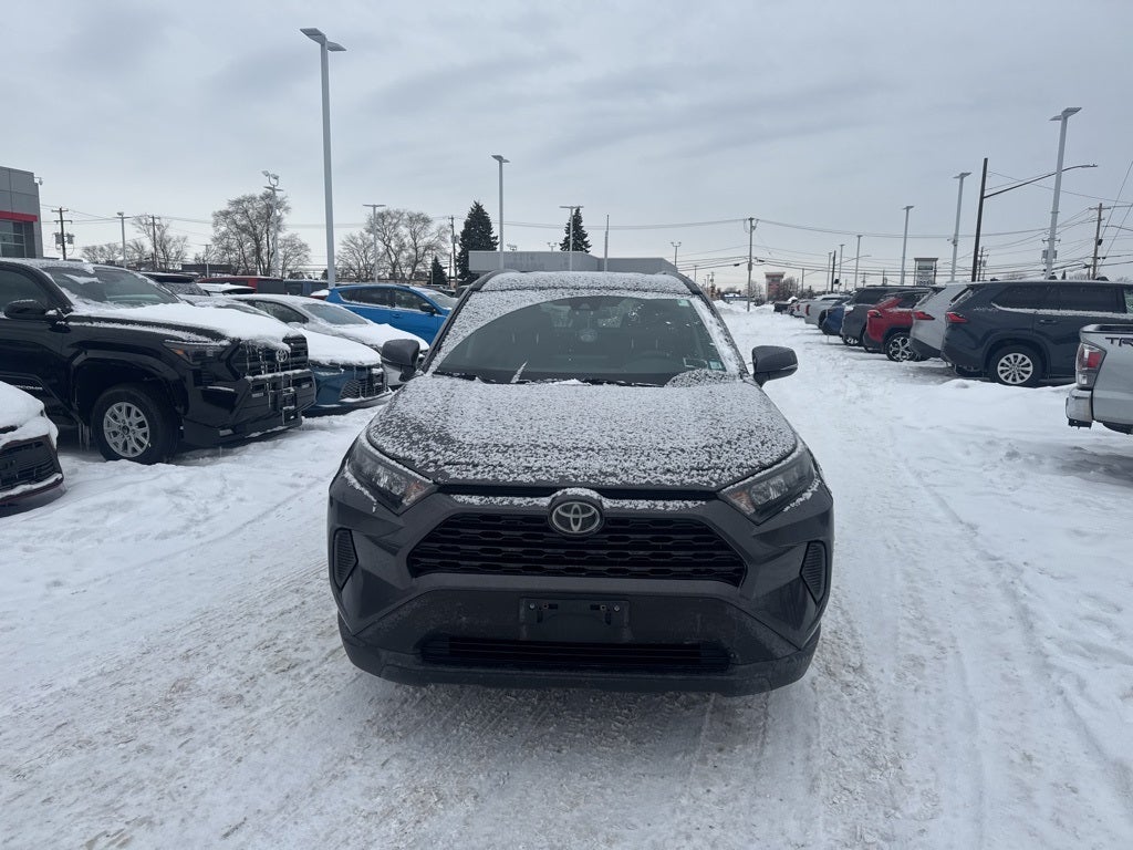 2020 Toyota RAV4 LE