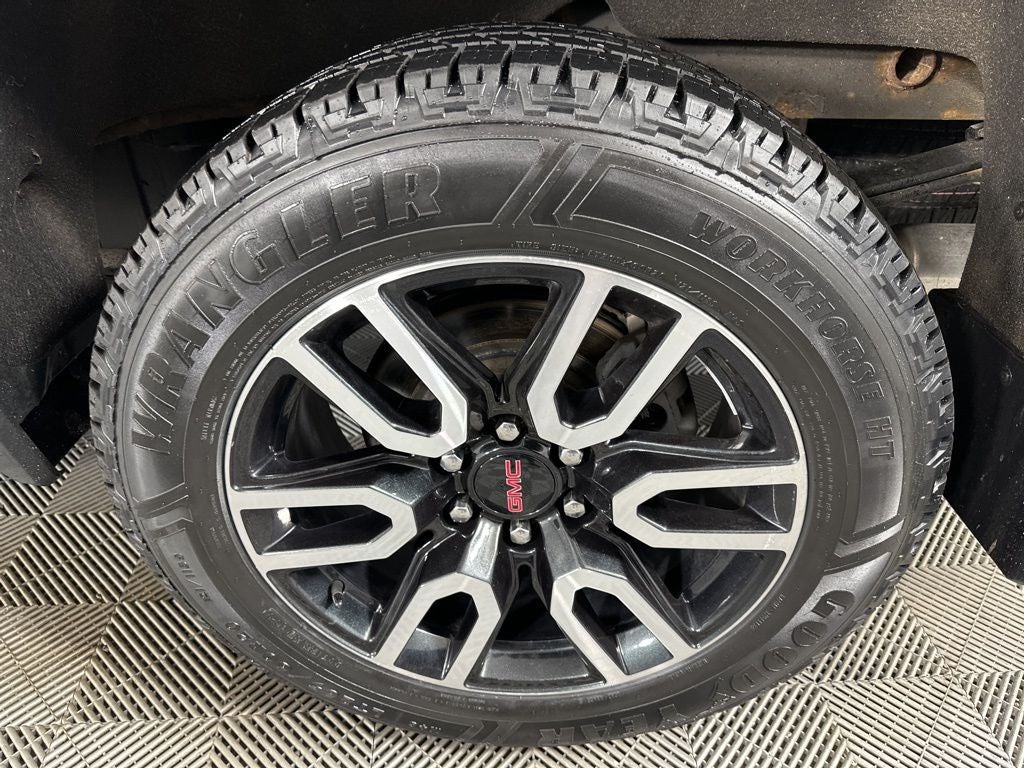 2022 GMC Sierra 1500 Limited AT4