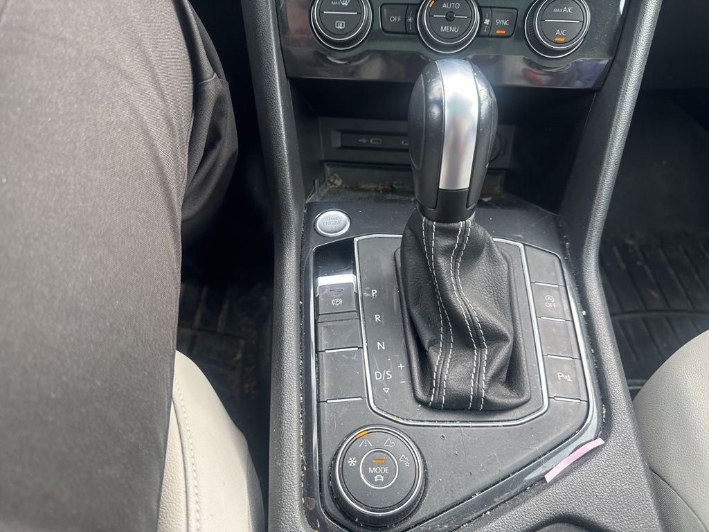 2021 Volkswagen Tiguan 2.0T SE R-Line Black