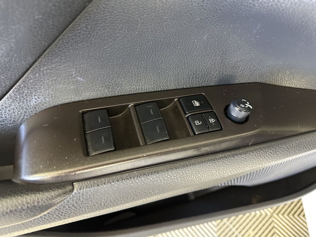 2023 Toyota Camry Hybrid LE