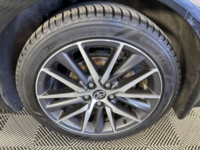 2023 Toyota Camry Hybrid XLE