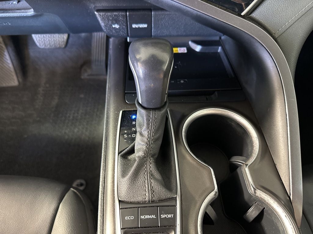 2023 Toyota Camry Hybrid XLE