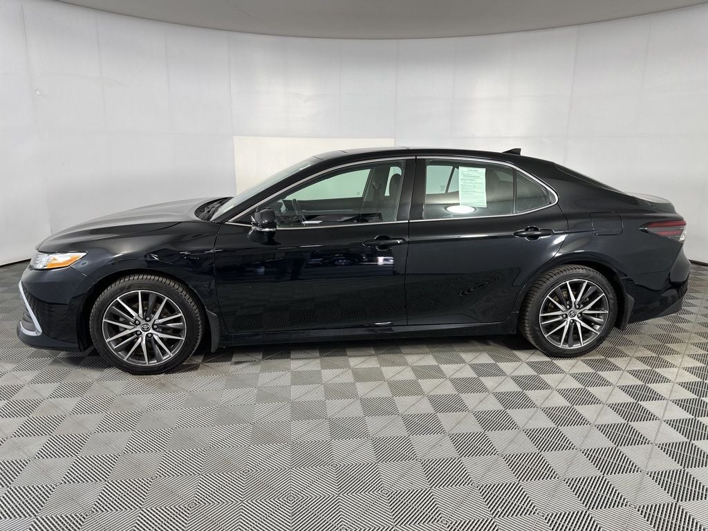2023 Toyota Camry Hybrid XLE