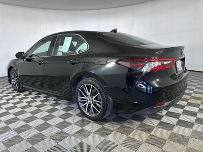2023 Toyota Camry Hybrid XLE