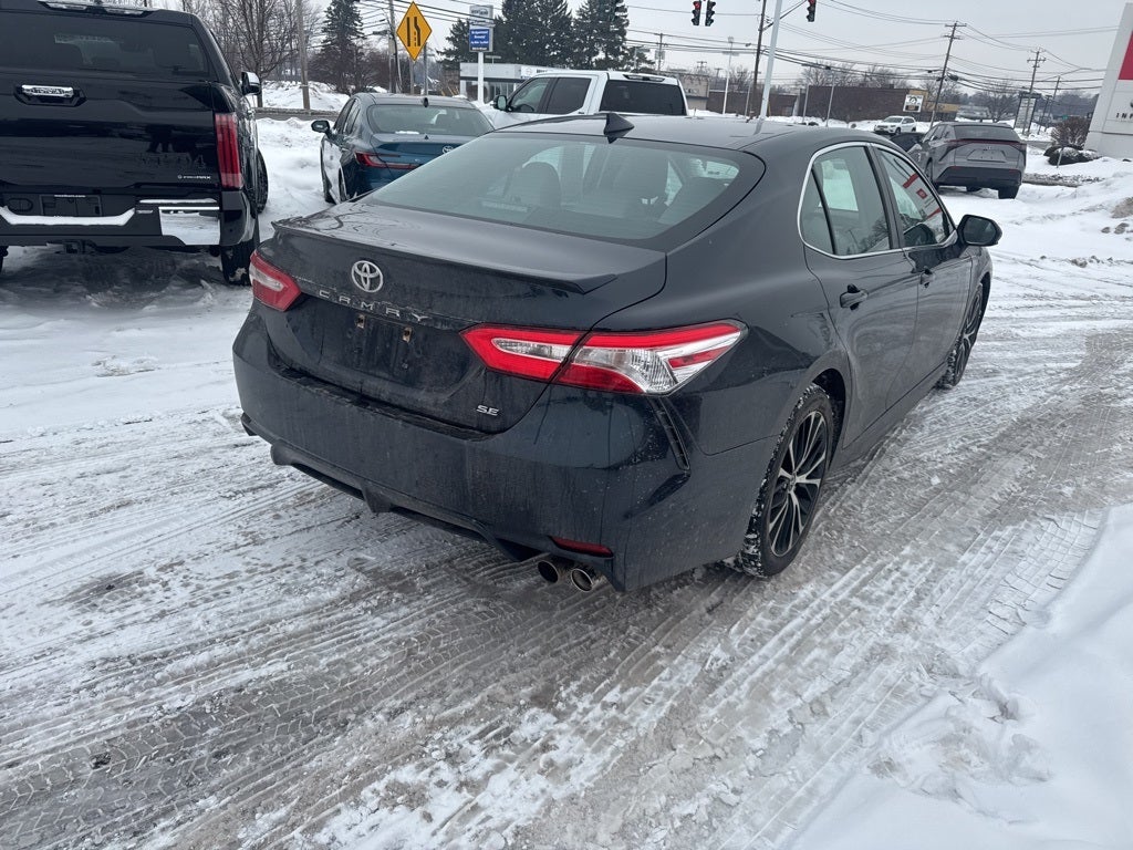 2020 Toyota Camry SE