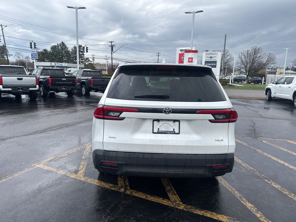 2024 Toyota Grand Highlander XLE