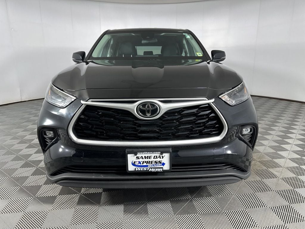 2022 Toyota Highlander LE